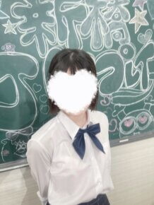 業界未経験!清楚系18歳の逸材、色白美少女。『れんちゃん(18)』|JKプレイ